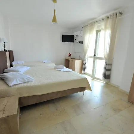 Vila Drini 3* Golem (Tirana)